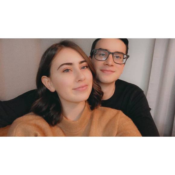 Meet your Posher, Sarah - Picture 1 of 1